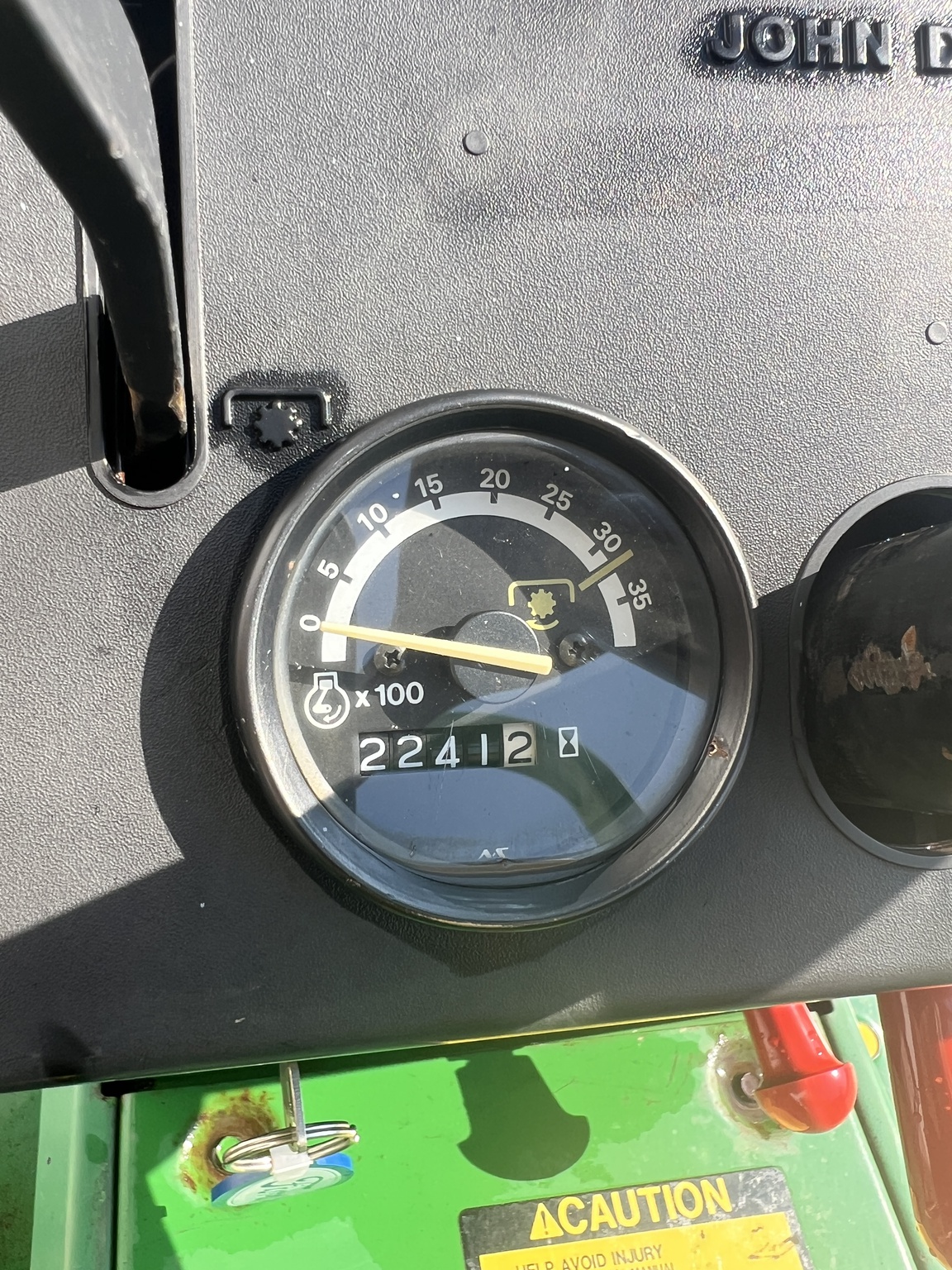 1992 John Deere 855 Image 9