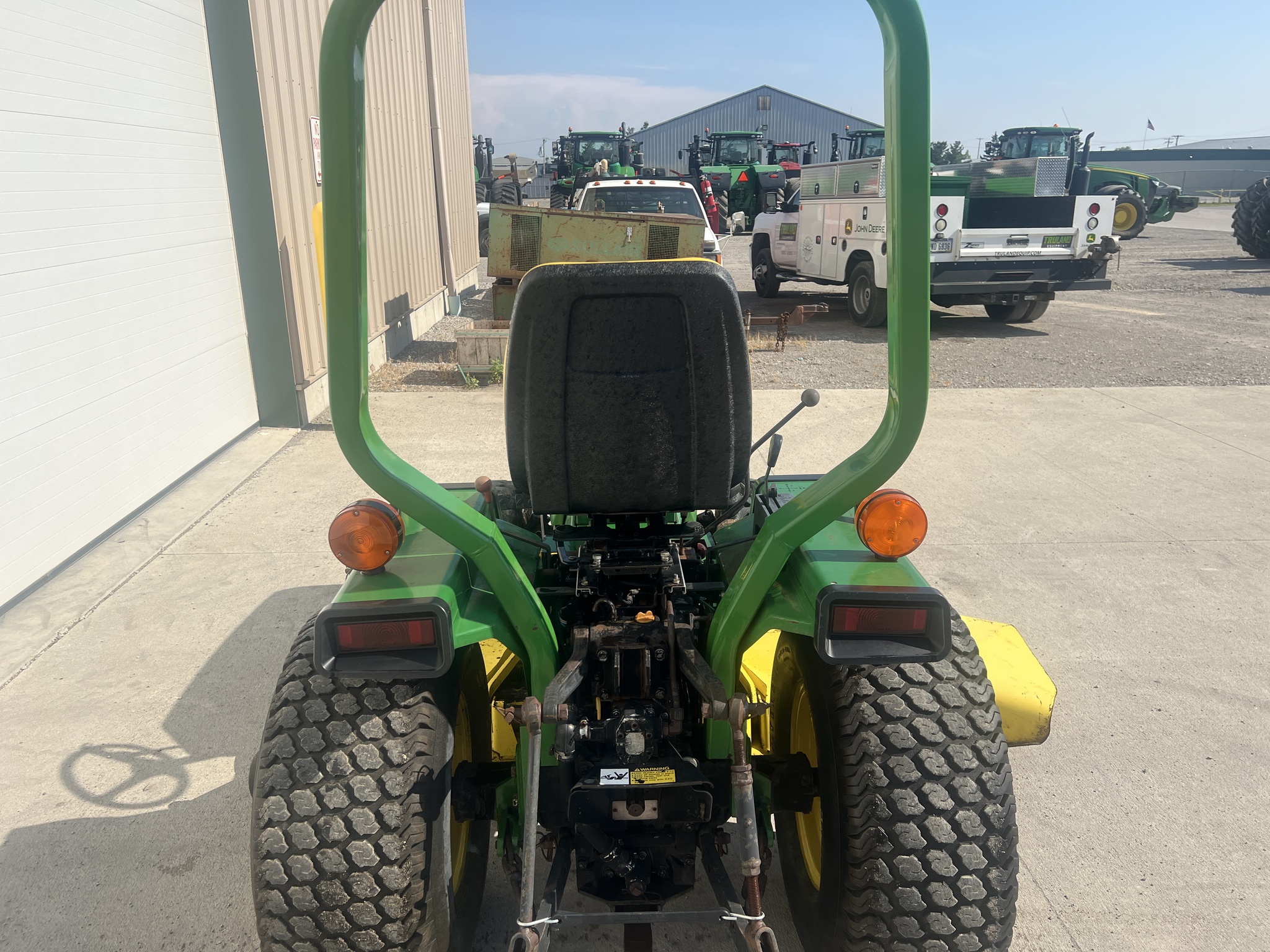 1992 John Deere 855 Image 6