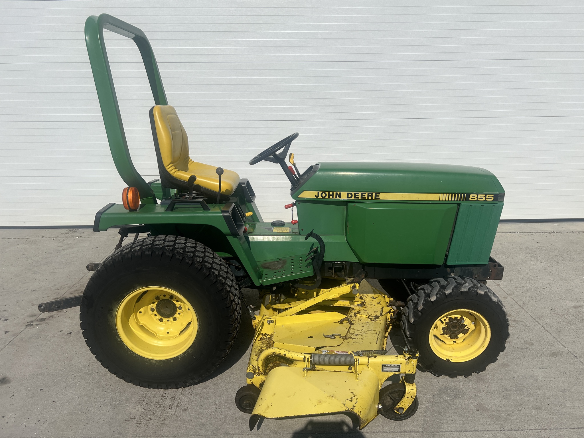 1992 John Deere 855 Image 8