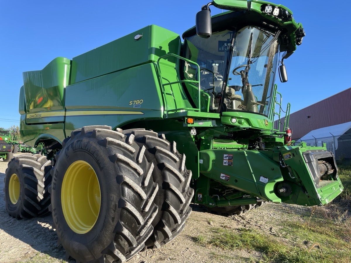 2024 John Deere S780 Image 2