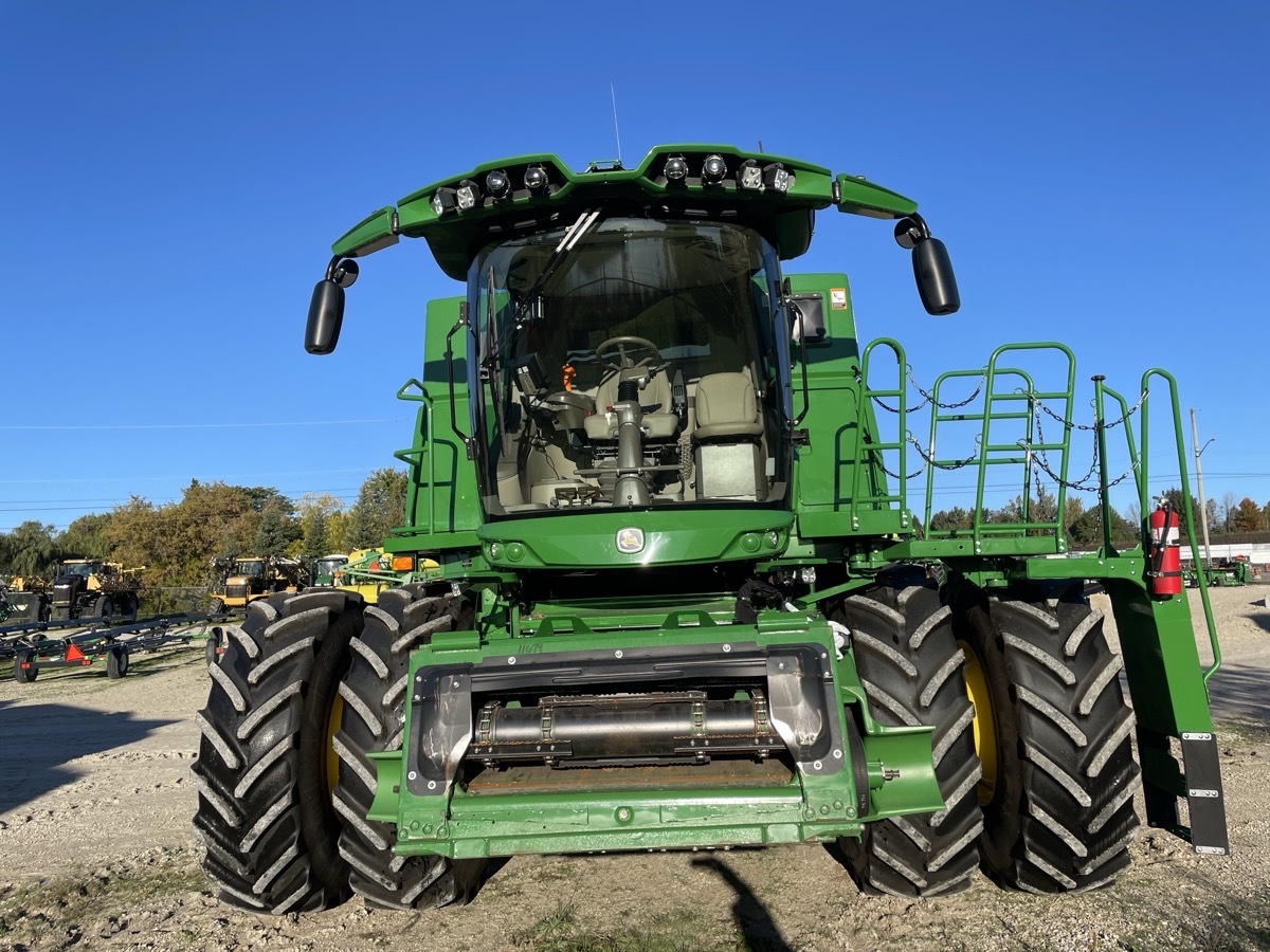 2024 John Deere S780 Image 5