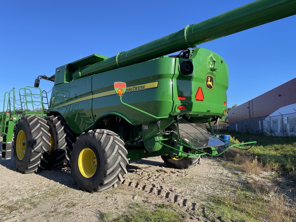 2024 John Deere S780 Image 6
