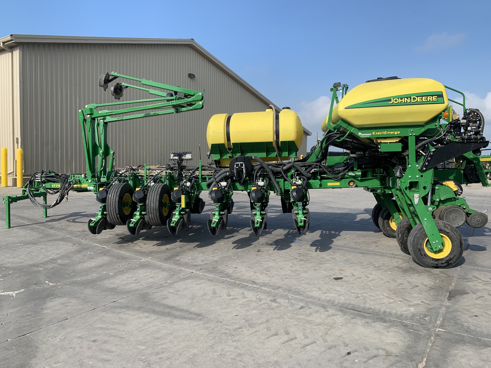 2020 John Deere 1775NT Image 6
