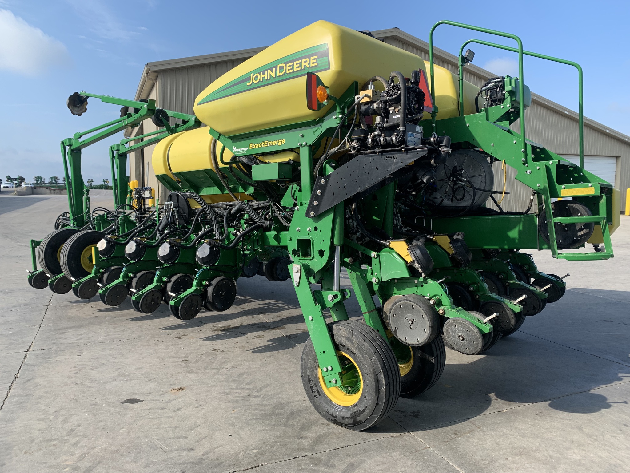 2020 John Deere 1775NT Image 5