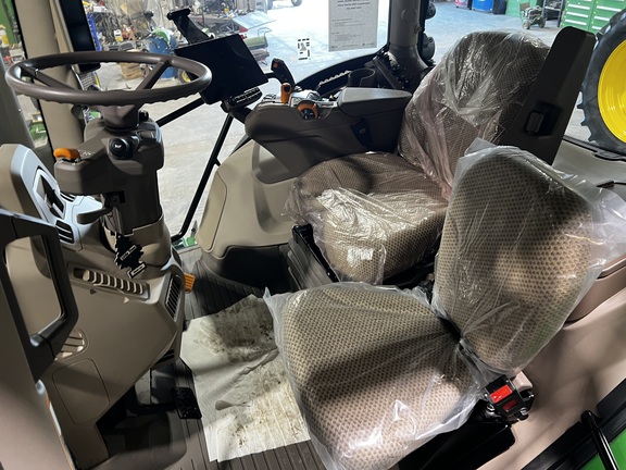 2025 John Deere 6R 165 - Photo27