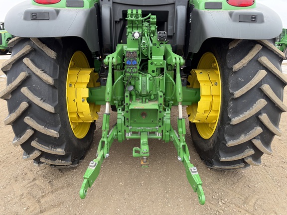 2025 John Deere 6R 165 - Photo24