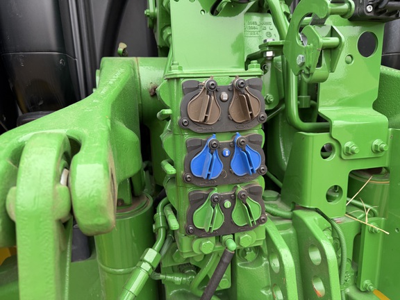 2025 John Deere 6R 165 - Photo25