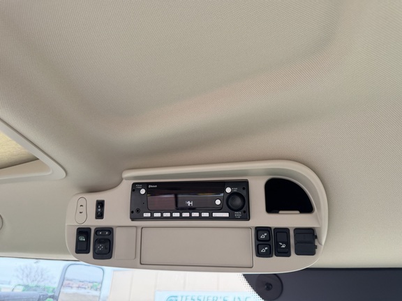 2025 John Deere 6R 165 - Photo30