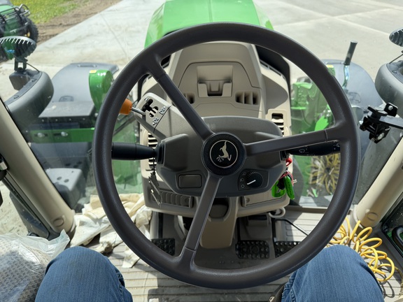 2025 John Deere 6R 165 - Photo28