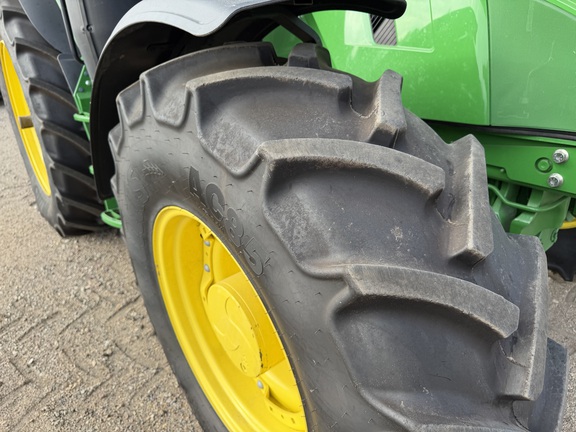 2025 John Deere 6R 165 - Photo12