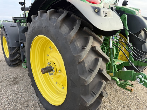 2025 John Deere 6R 165 - Photo18