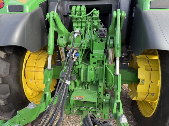 2025 John Deere 6R 165 - Photo24
