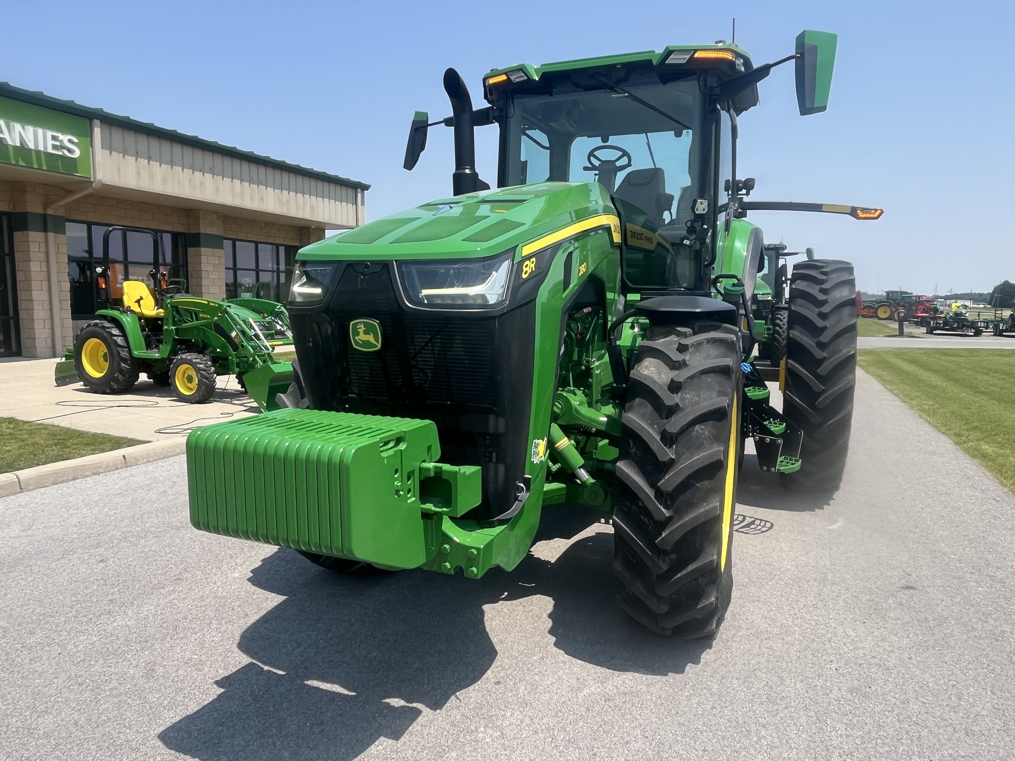 2024 John Deere 8R 280 Image 2
