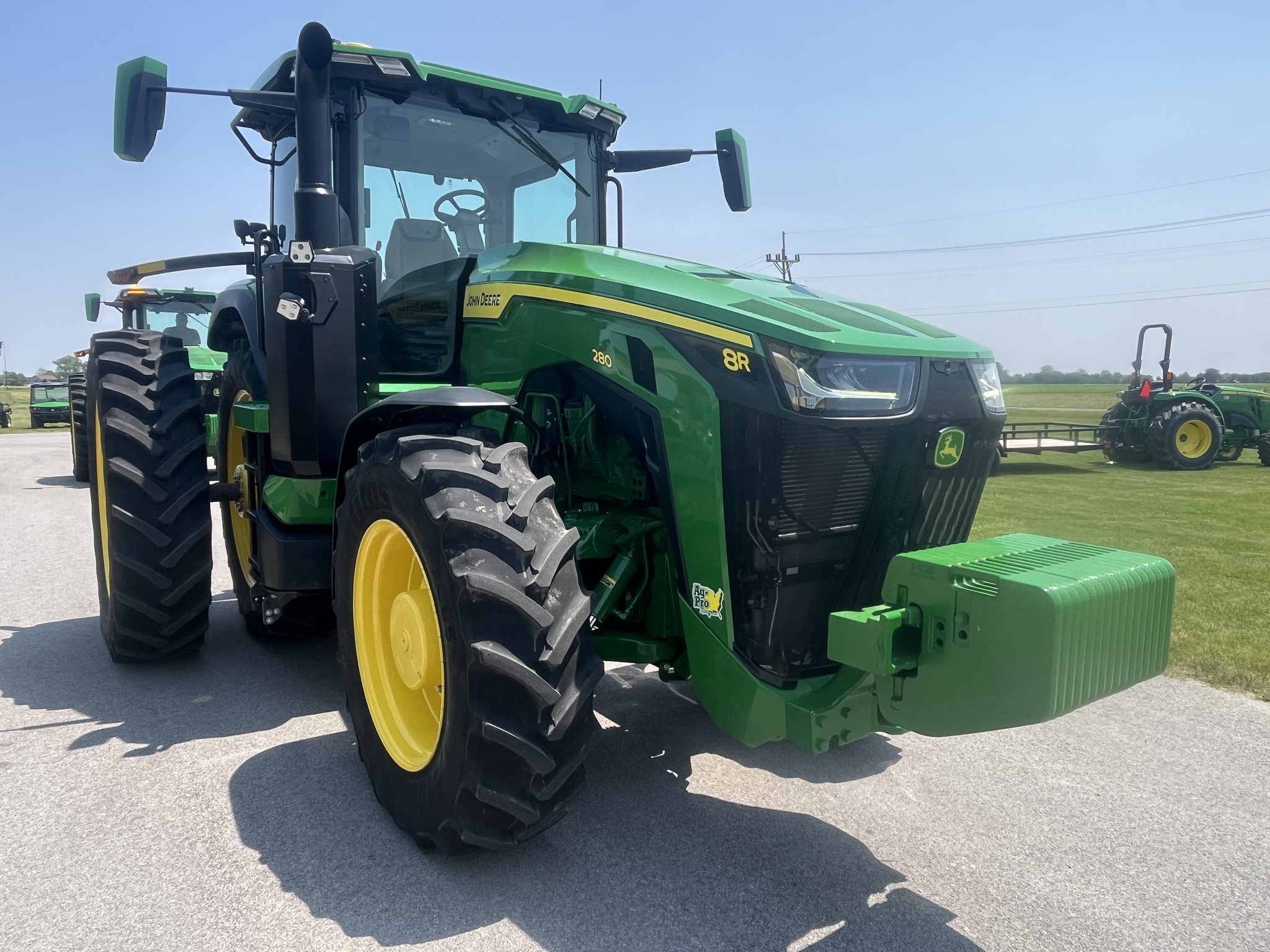 2024 John Deere 8R 280 Image 3
