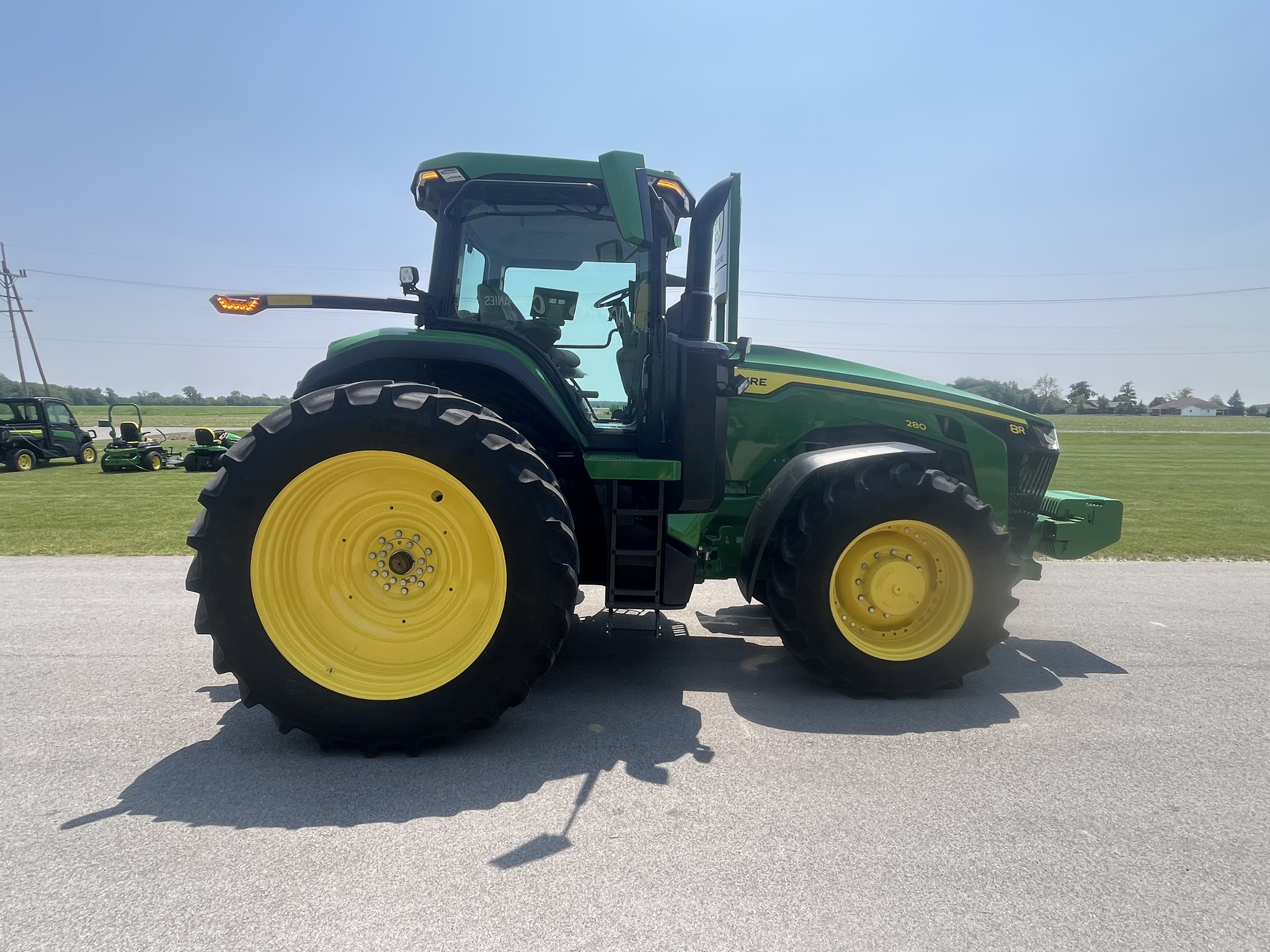 2024 John Deere 8R 280 Image 4