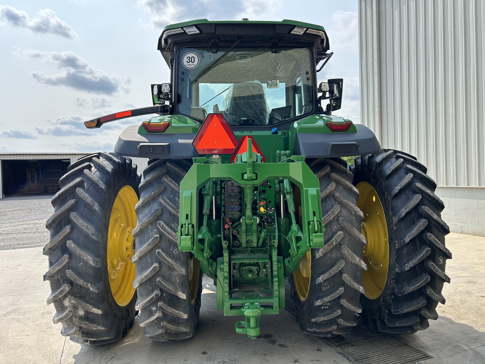 2025 John Deere 8R 410 Image 4