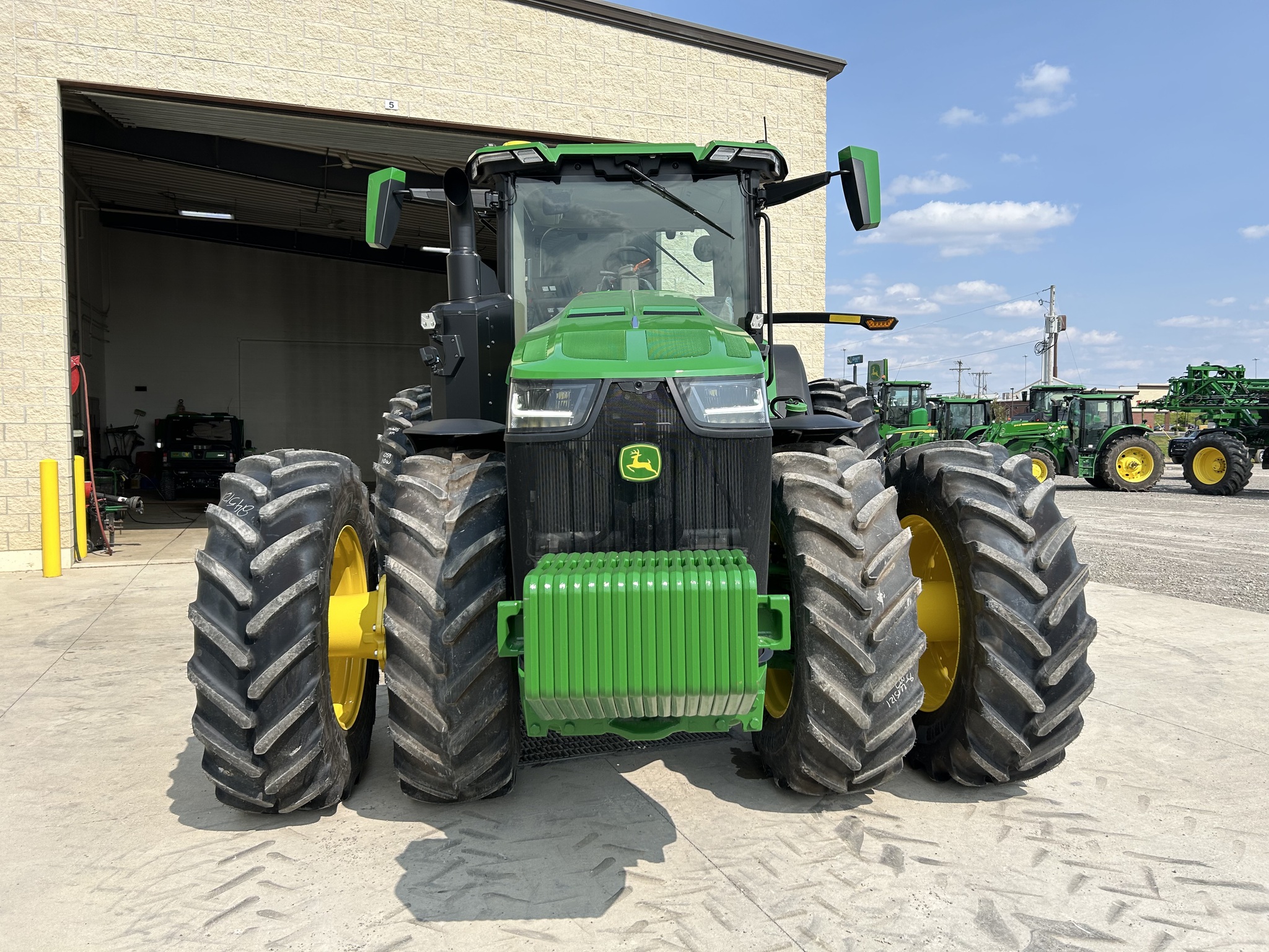 2025 John Deere 8R 410 Image 8