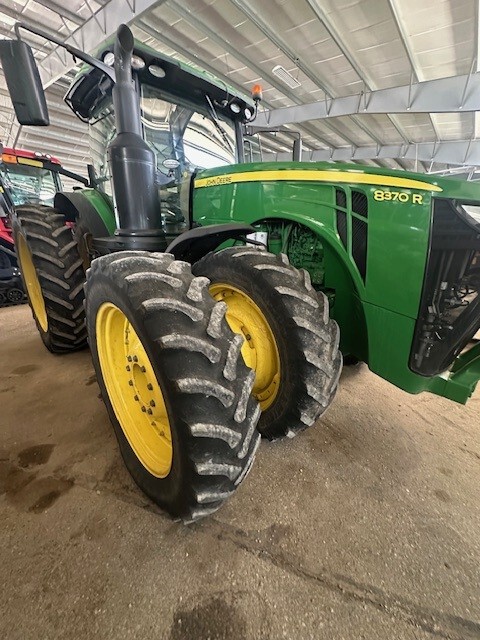  2019 John Deere 8370R at Heritage Tractor in Freeport, IL