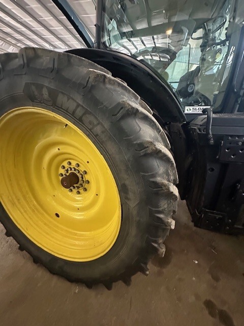  2019 John Deere 8370R at Heritage Tractor in Freeport, IL