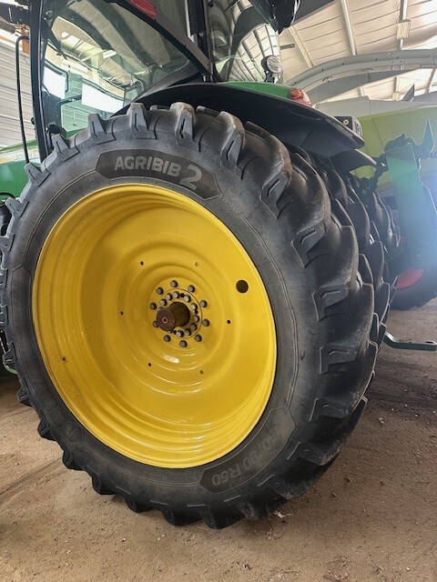  2019 John Deere 8370R at Heritage Tractor in Freeport, IL