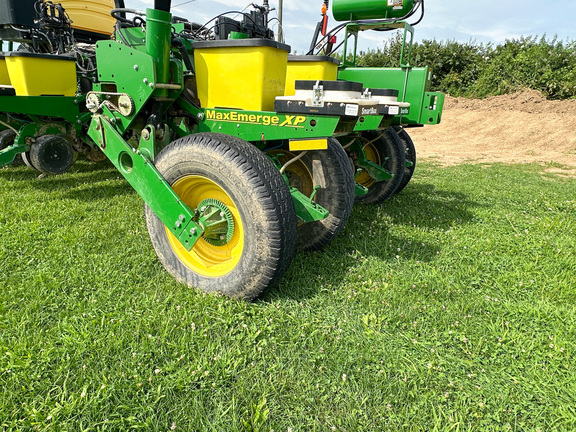 2012 John-Deere 1770NT