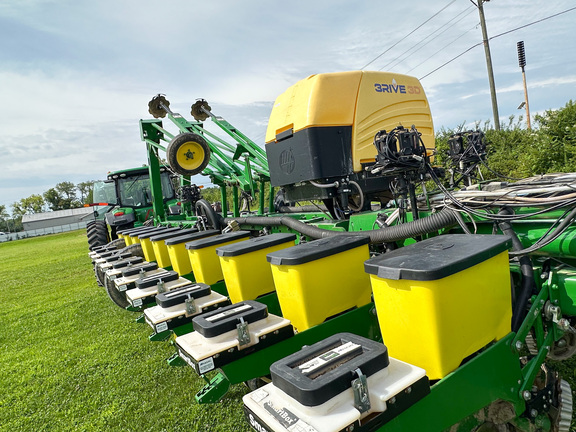 2012 John-Deere 1770NT