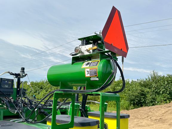 2012 John-Deere 1770NT