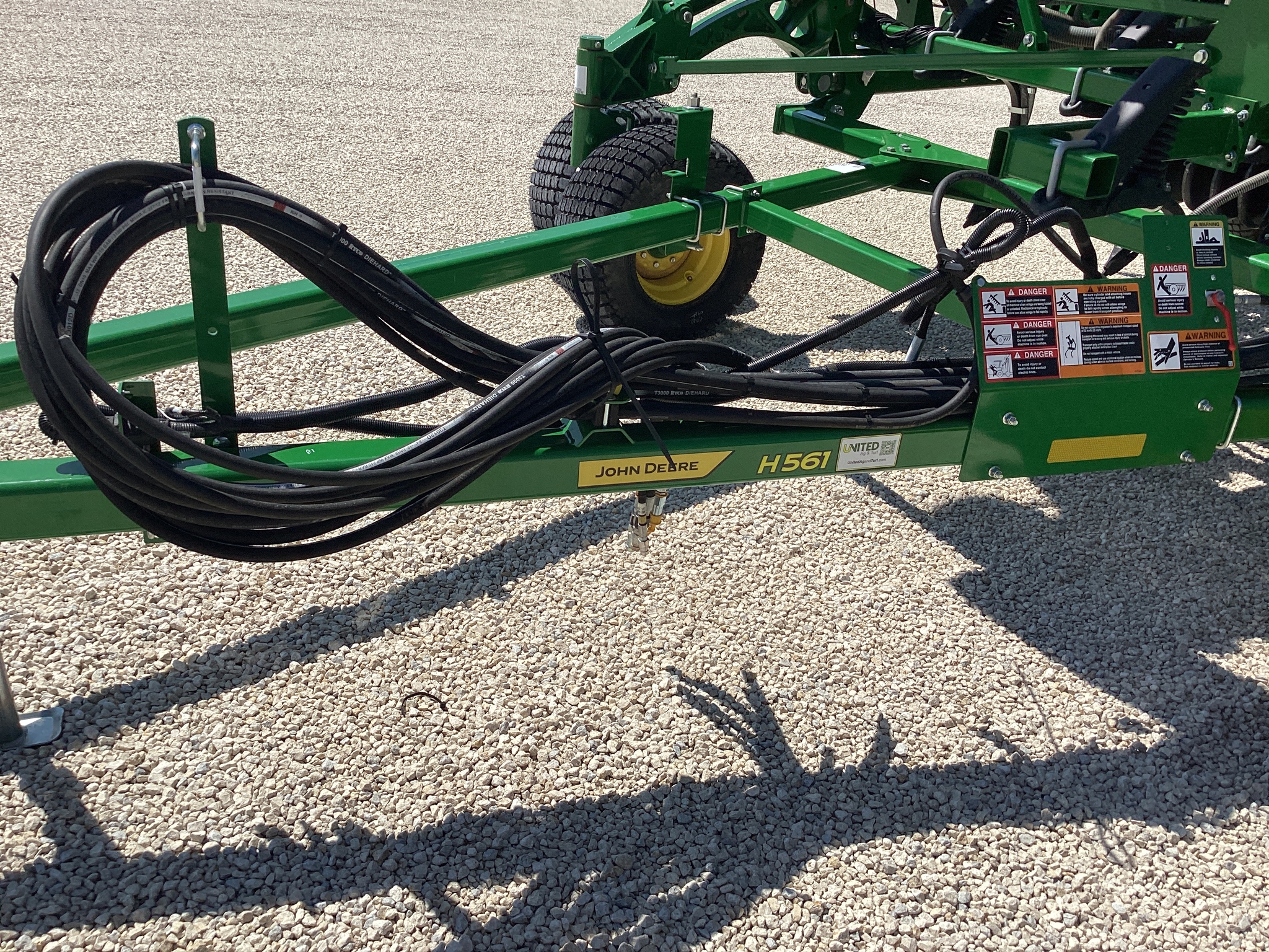 2023 John Deere H561 Image 8