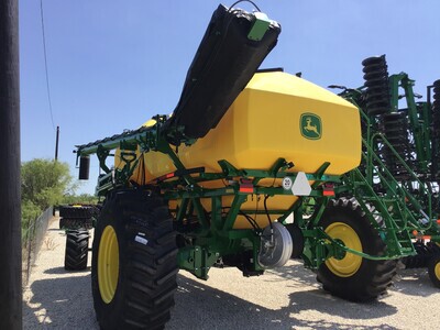 2023 John Deere H561 Image 15
