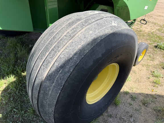 2015 John Deere 569 Premium - Photo13