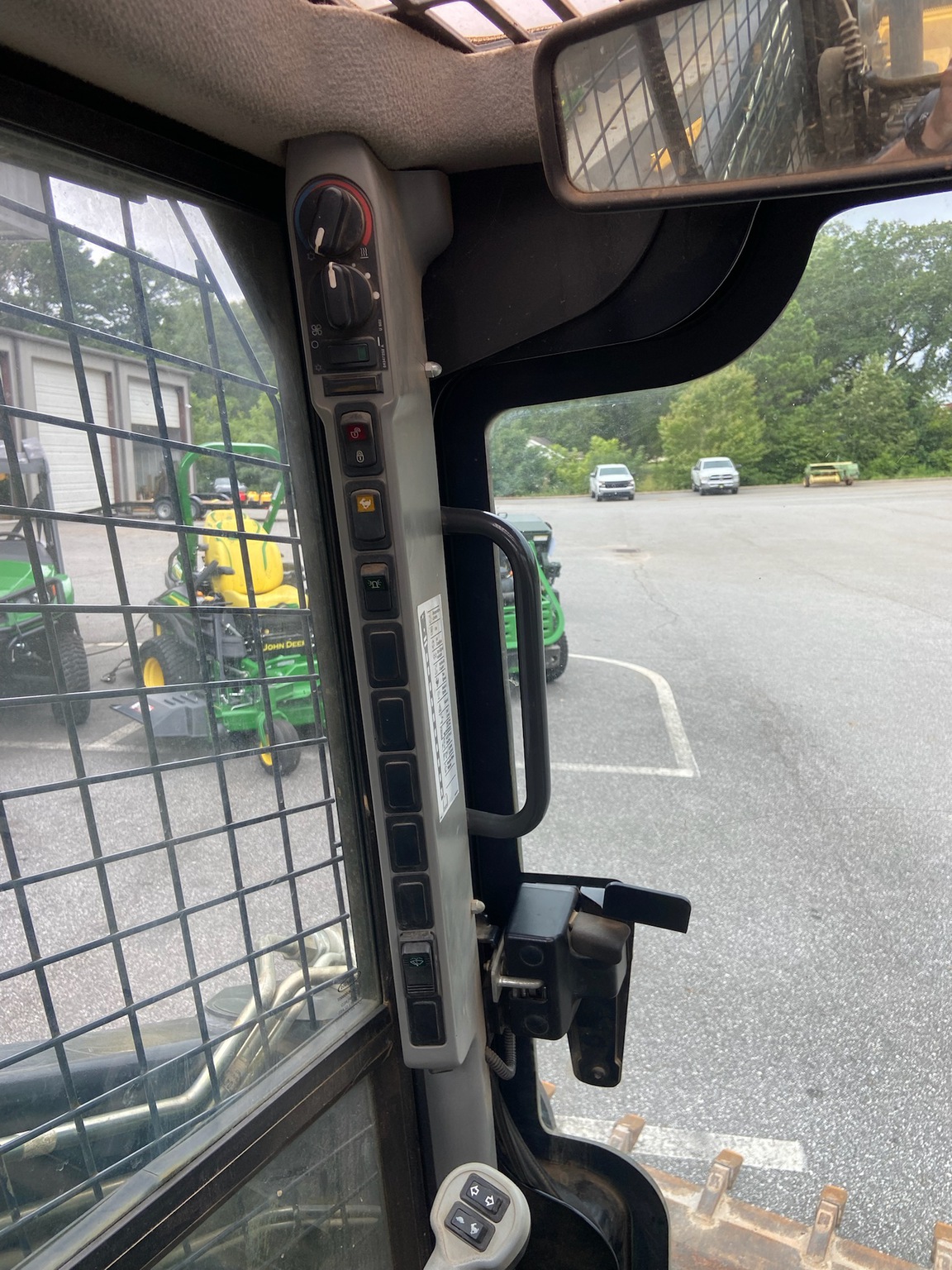 2018 New Holland C232 Image 10