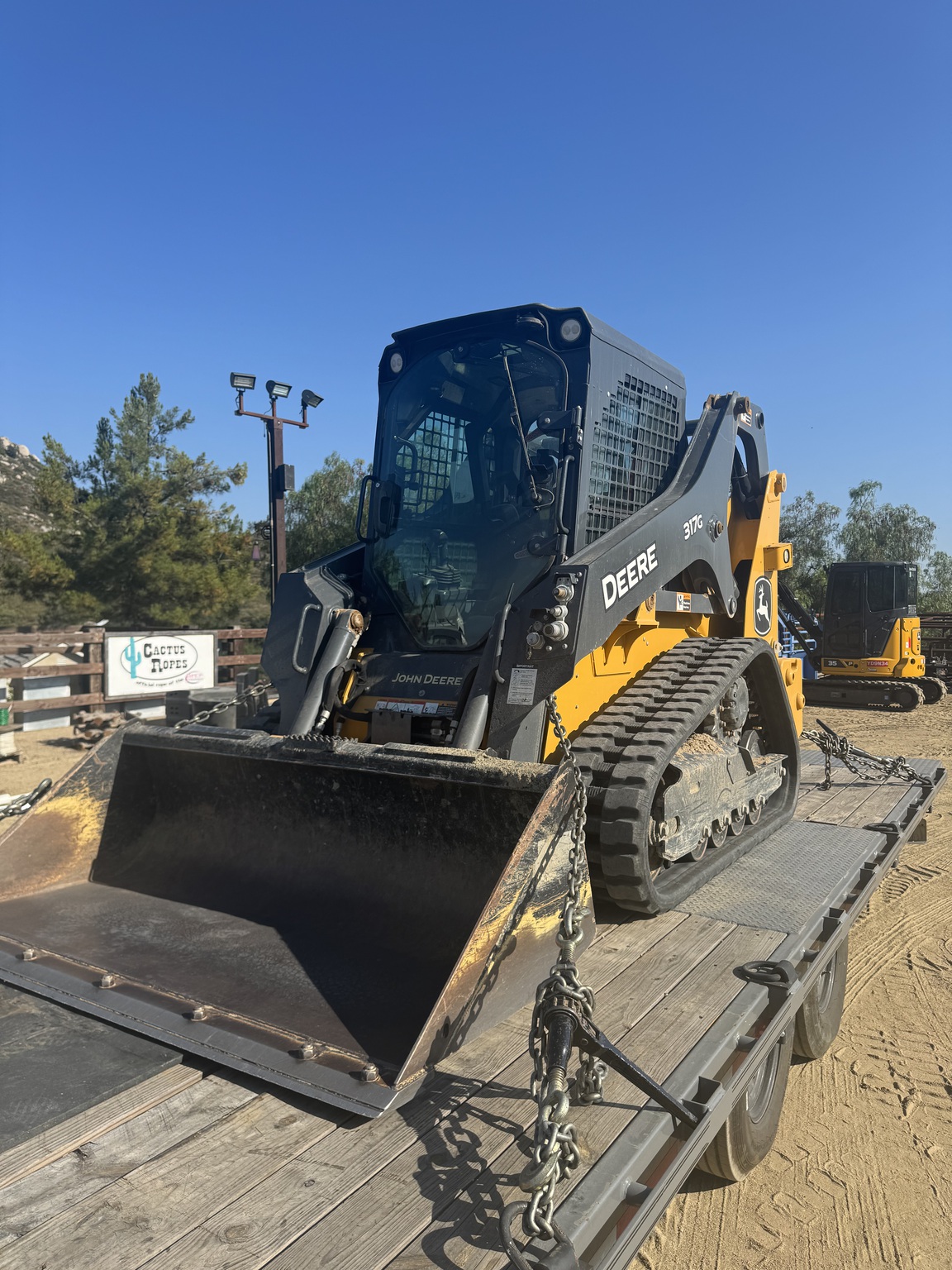 2020 John Deere 317G Image 1