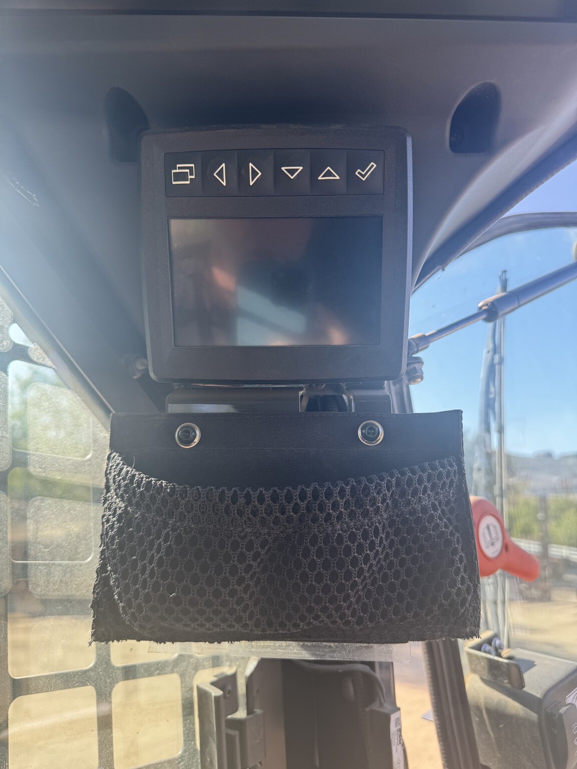 2020 John Deere 317G Image 14