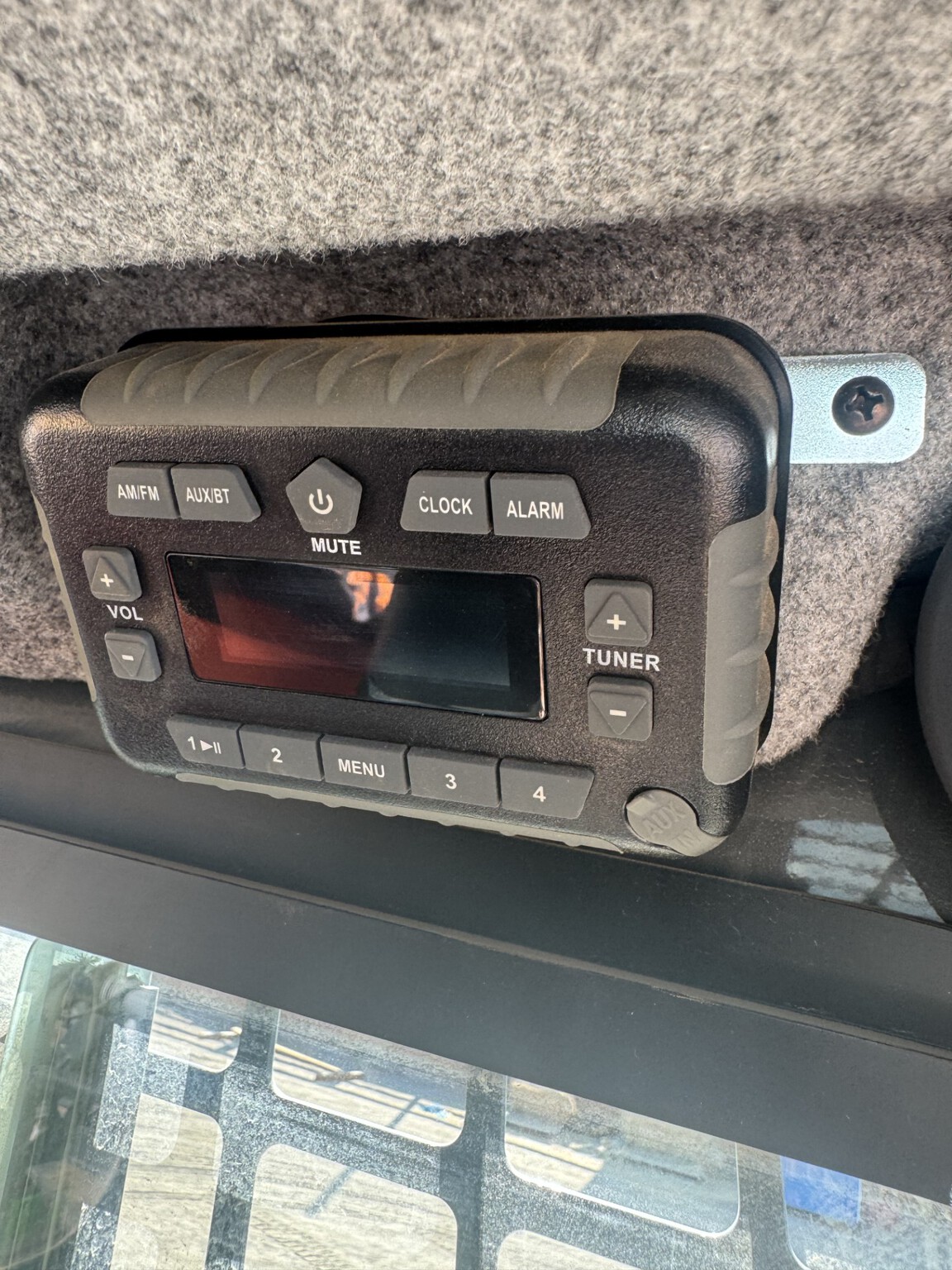 2020 John Deere 317G Image 11