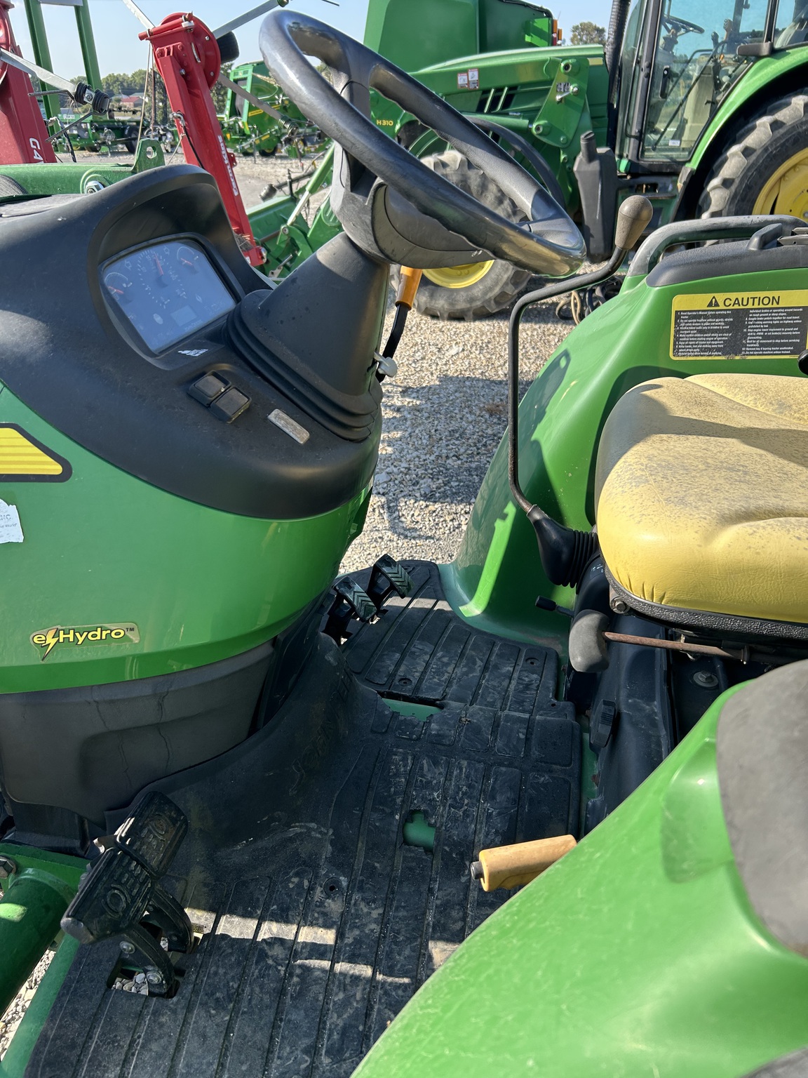 2009 John Deere 4520 Image 4