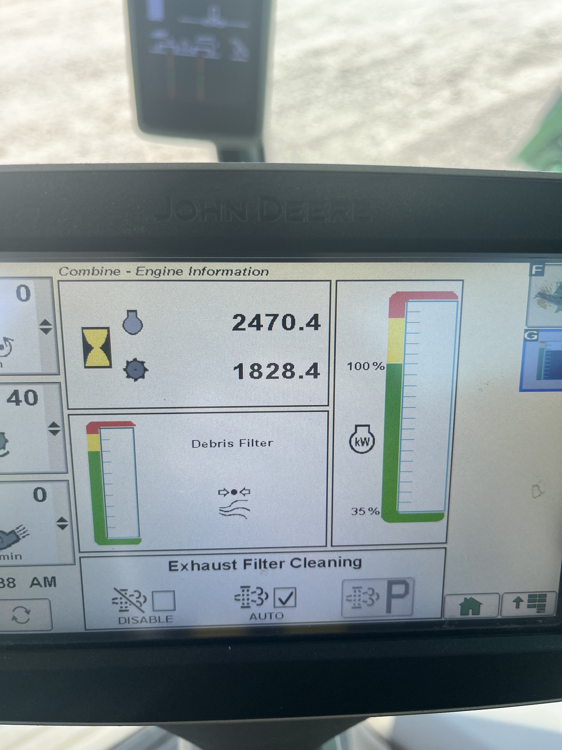 2016 John Deere S670 Image 5