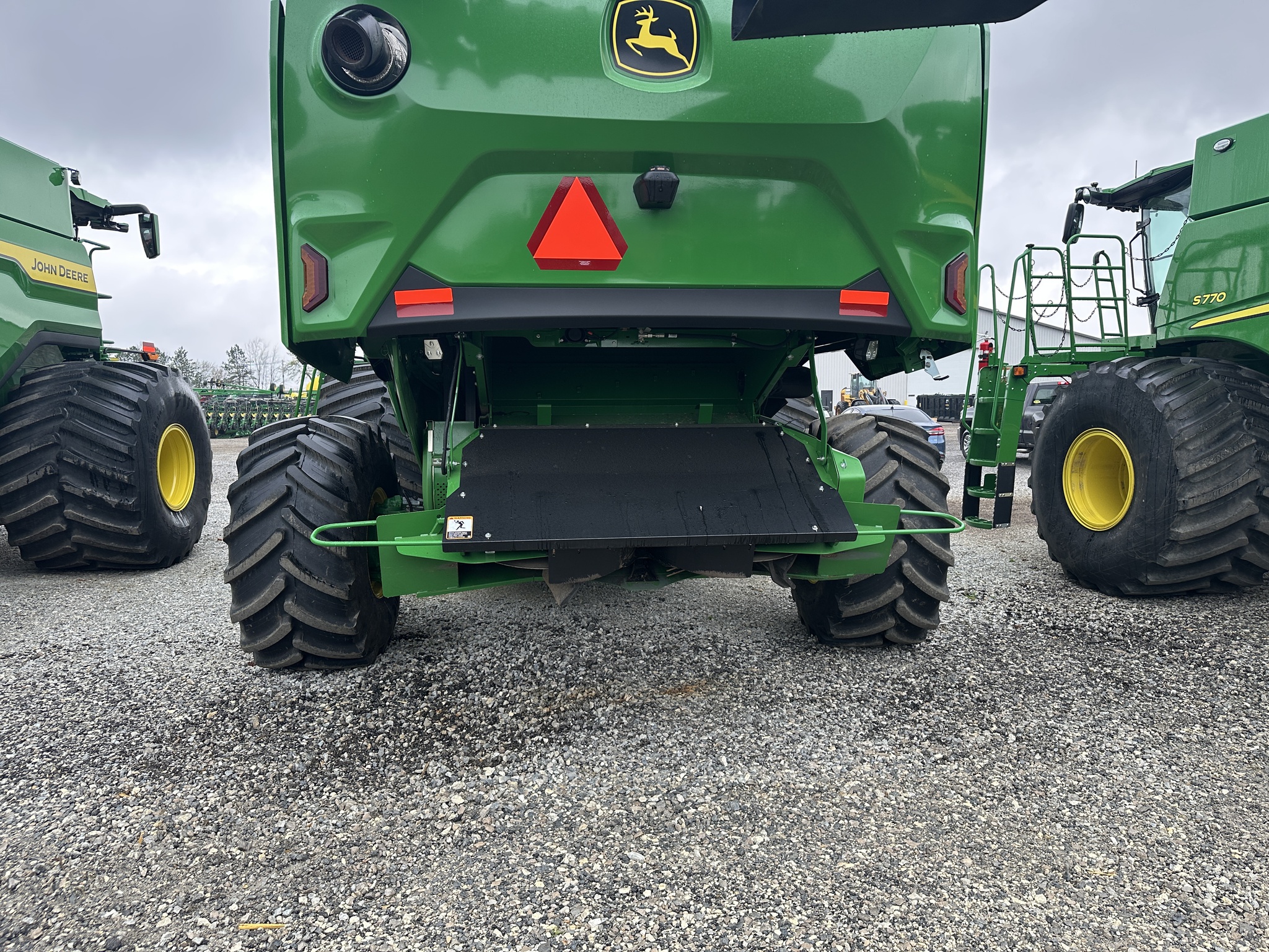 2025 John Deere S7 700 Image 5