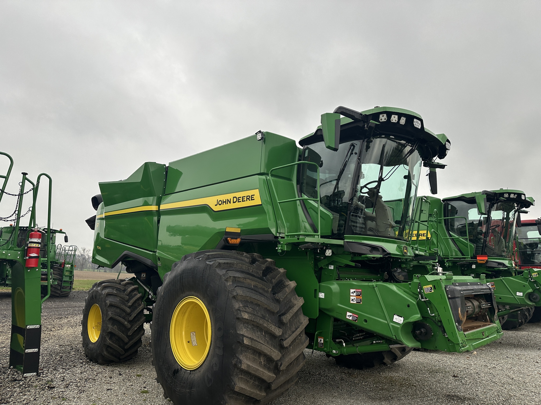 2025 John Deere S7 700 Image 1