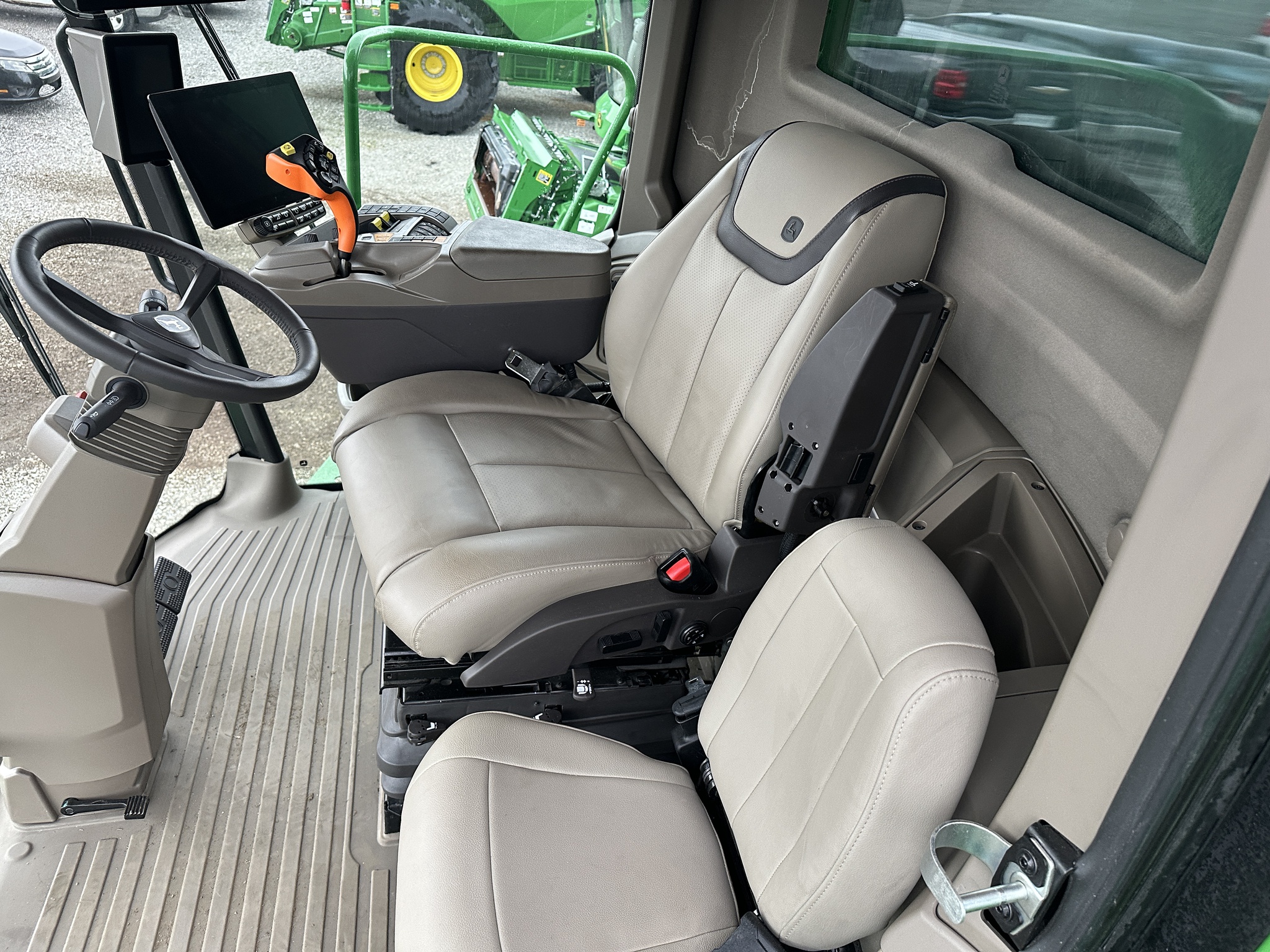 2025 John Deere S7 700 Image 19