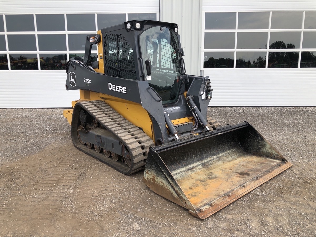 2022 John Deere 325G Image 4