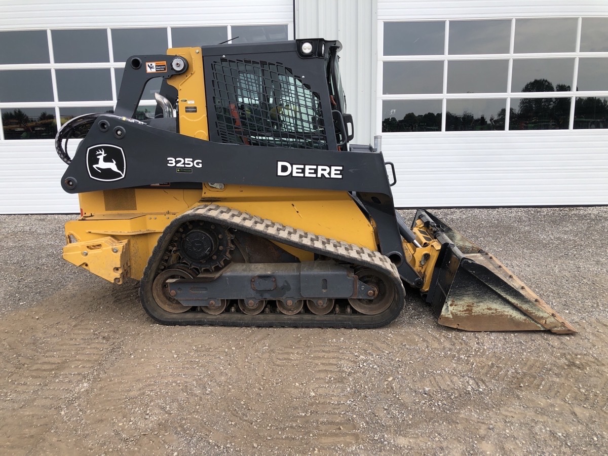2022 John Deere 325G Image 5