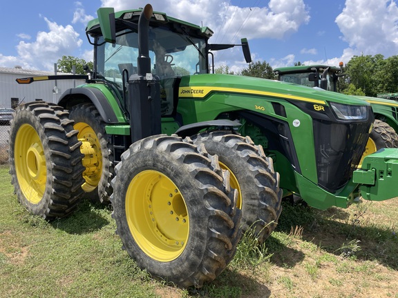 2024 John Deere 8R 340 Photo 2