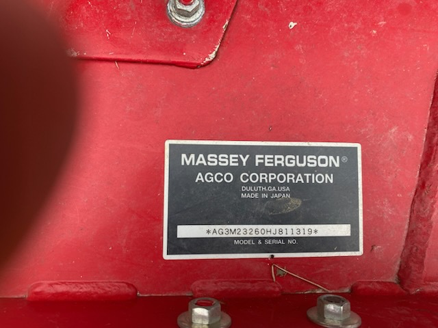 2016 Massey Ferguson GC1705 Image 3