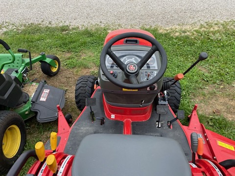 2016 Massey Ferguson GC1705 Image 6