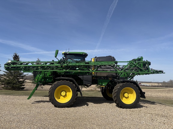 Used 2022 John Deere 412R Self Propelled Sprayers at Horizon Ag & Turf in Wetaskiwin, AB - Photo2