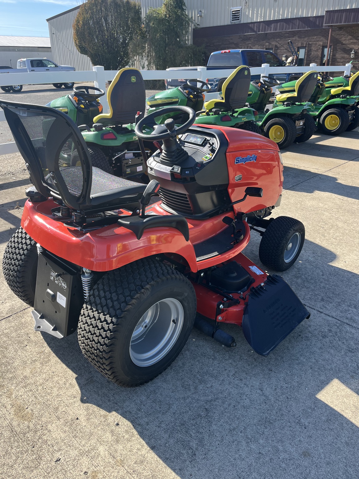  2017 Simplicity Conquest 25 at Heritage Tractor in Streator, IL