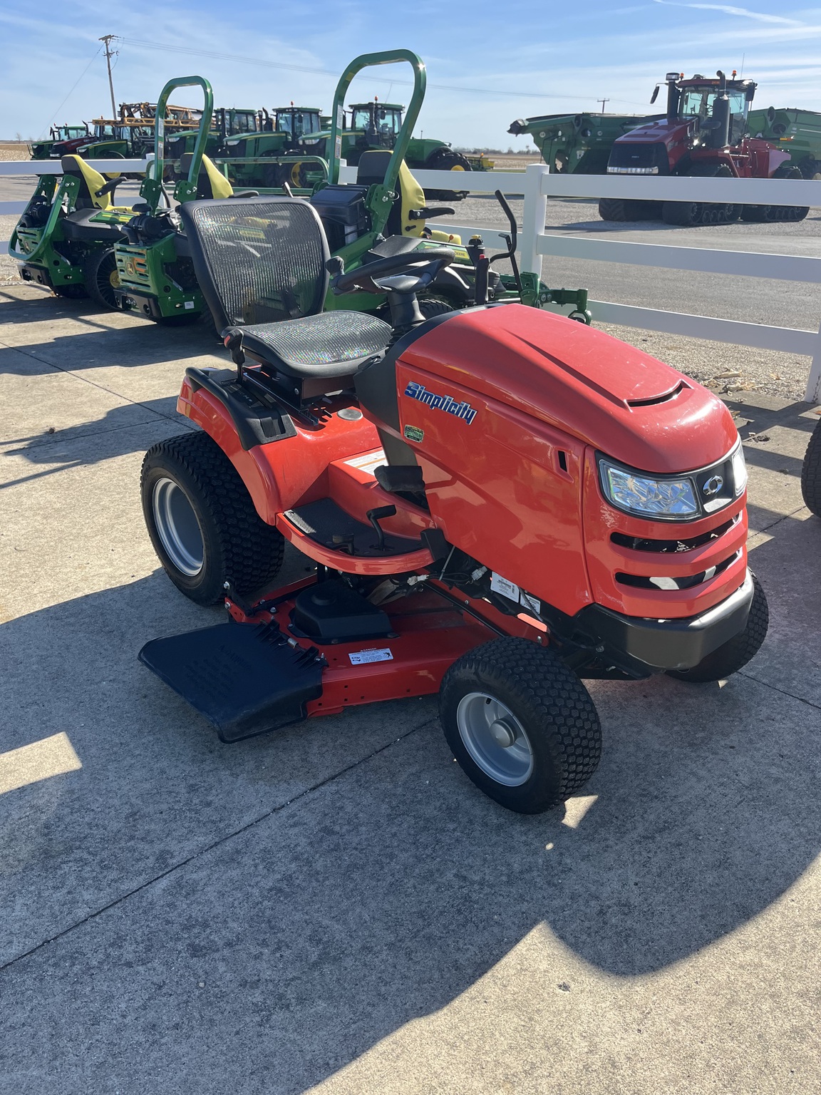  2017 Simplicity Conquest 25 at Heritage Tractor in Streator, IL
