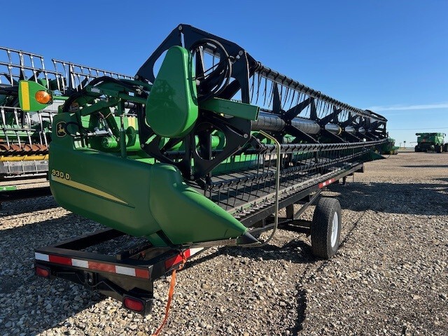2005 John Deere 930D Image 1