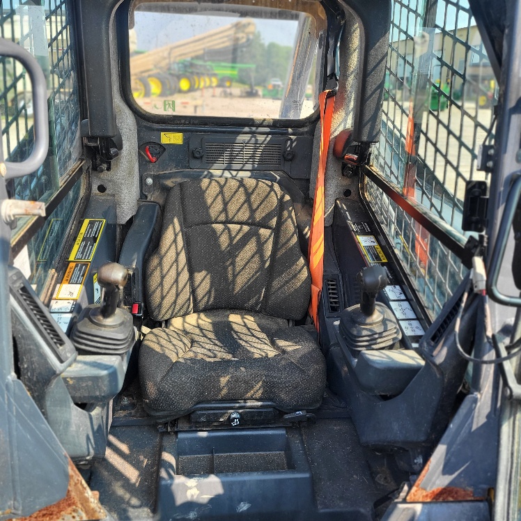 2018 John Deere 324E Skid Steer Loaders