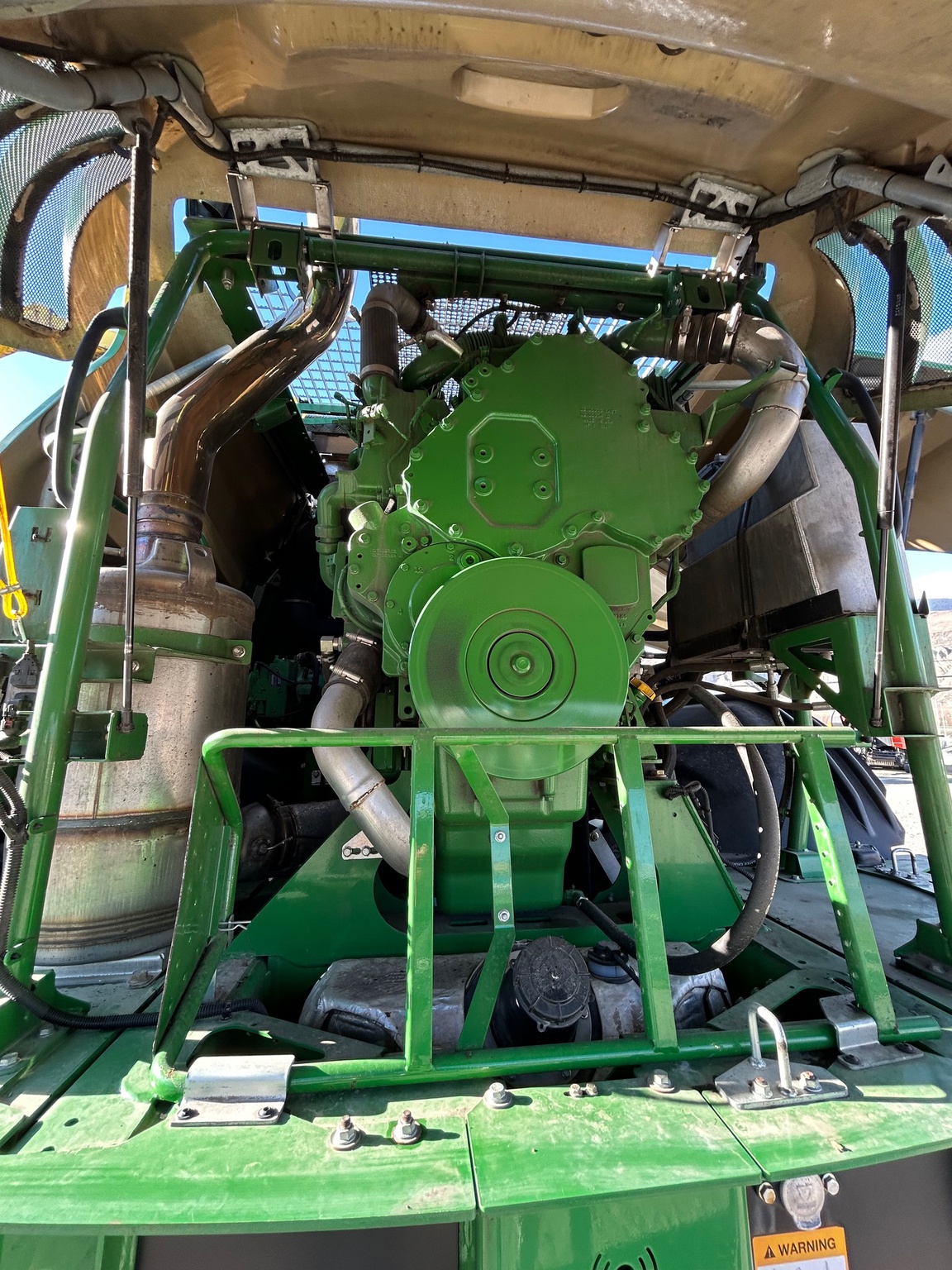 2017 John Deere 8300 Image 8